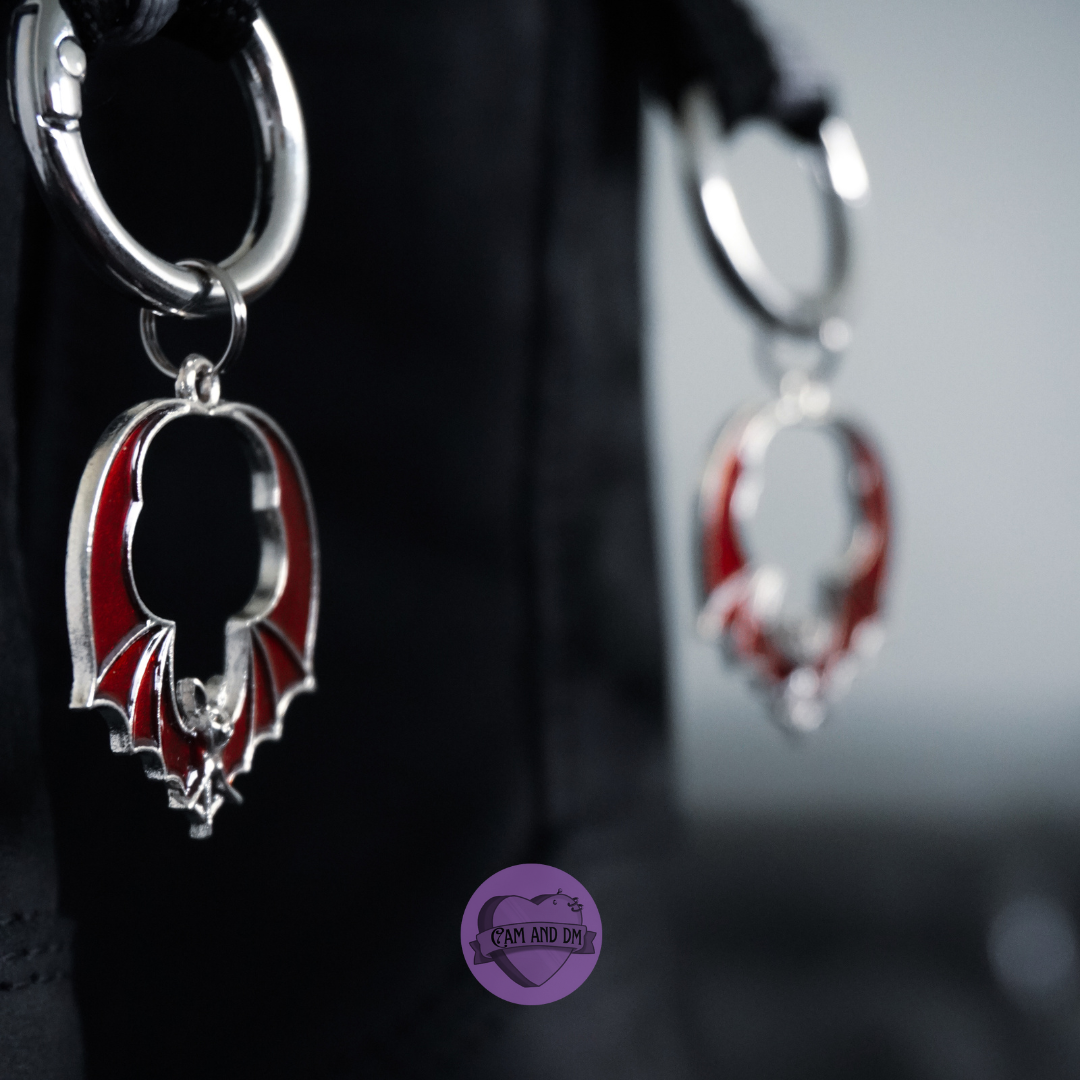 Charm à languette - Chauve souris rouge