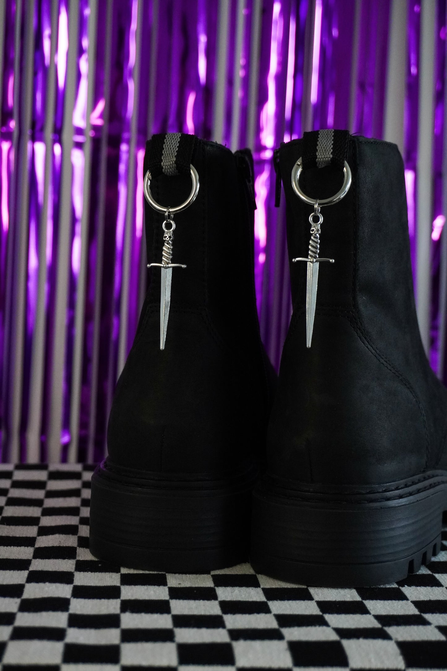 Charm à languette - Dague