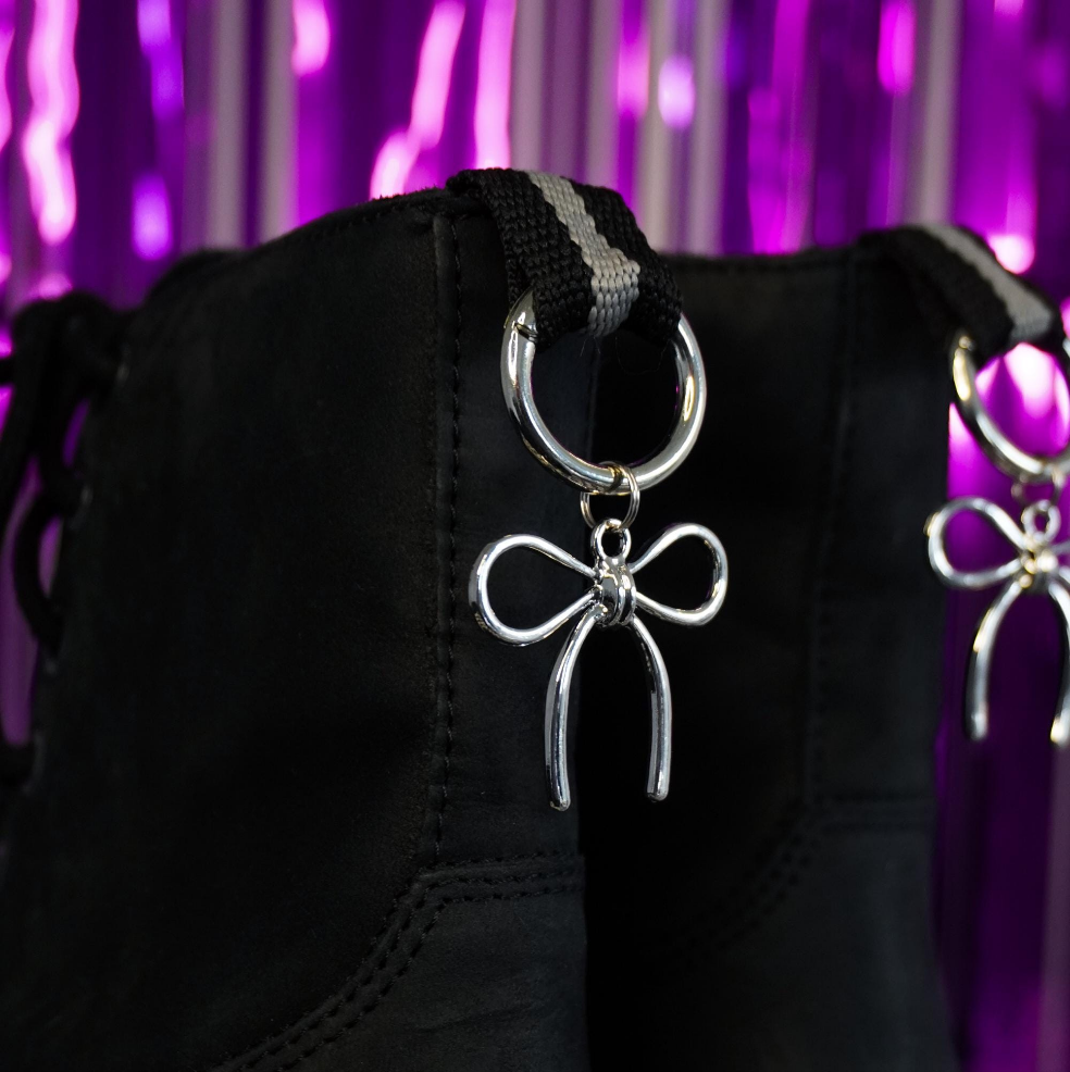 Charm à languette - Noeud