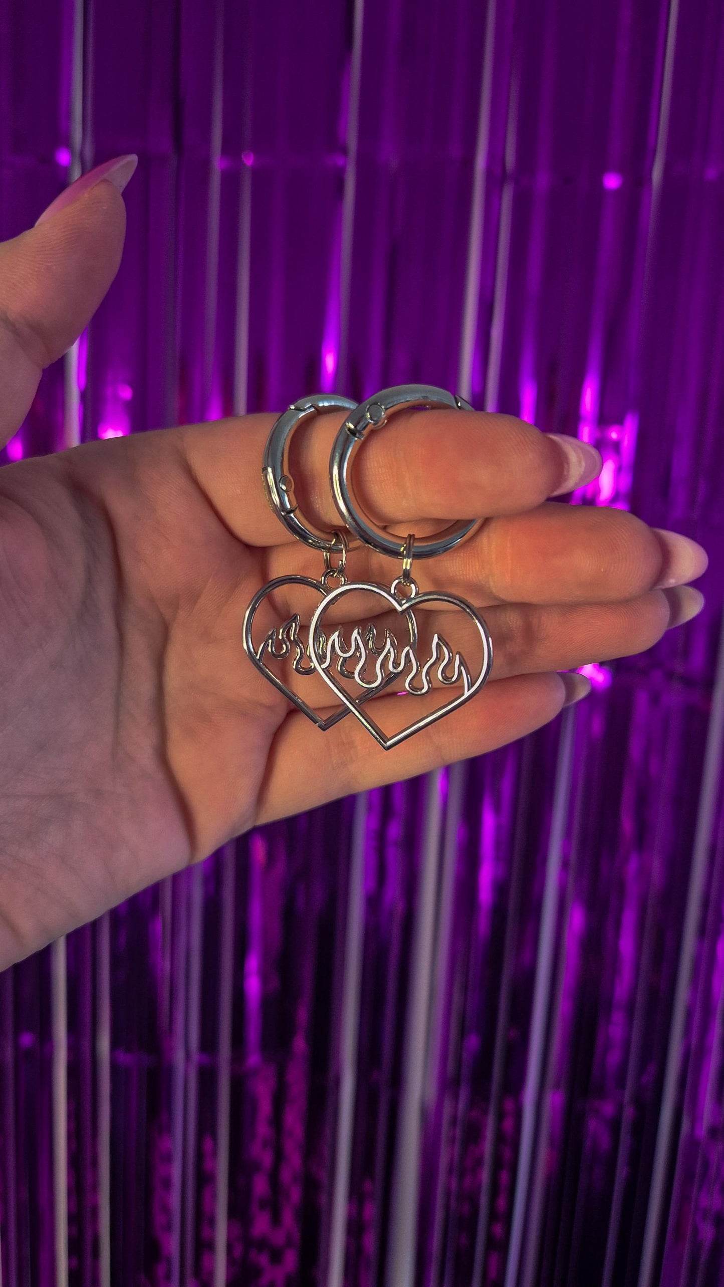 Charm coeur flamme - Shoes charm Shoes charm - boot charms (dr Martens style) grunge punk charms, accessoires de chaussures, bijoux 1460,