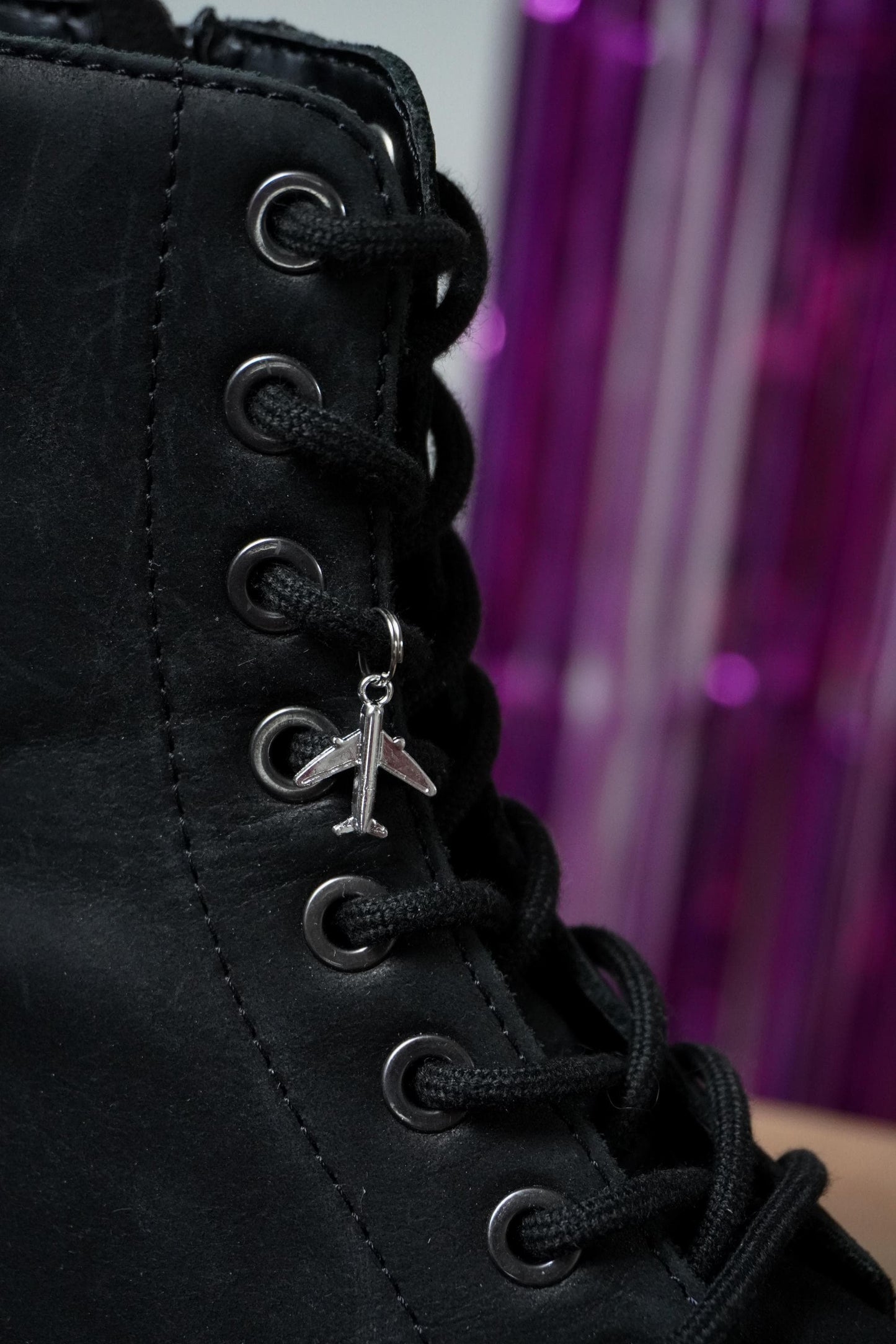 Bijoux pour chaussure avion couleur argent- Shoes charm - boot charms (dr Martens style) accessoires de chaussures, bijoux 1460, doc tag