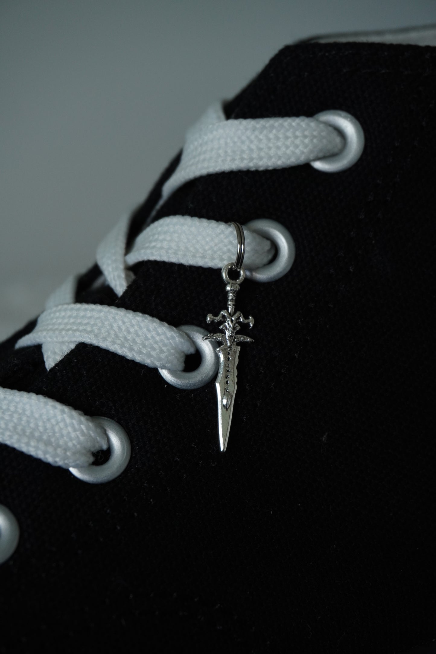 Bijou pour lacet - Dague