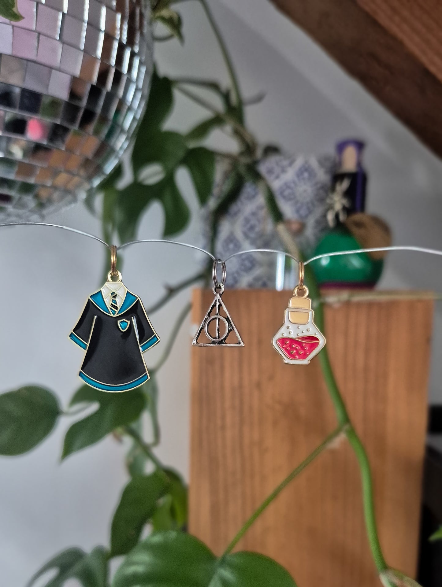 Lot de 3 charms à lacet - Robe de sorcier