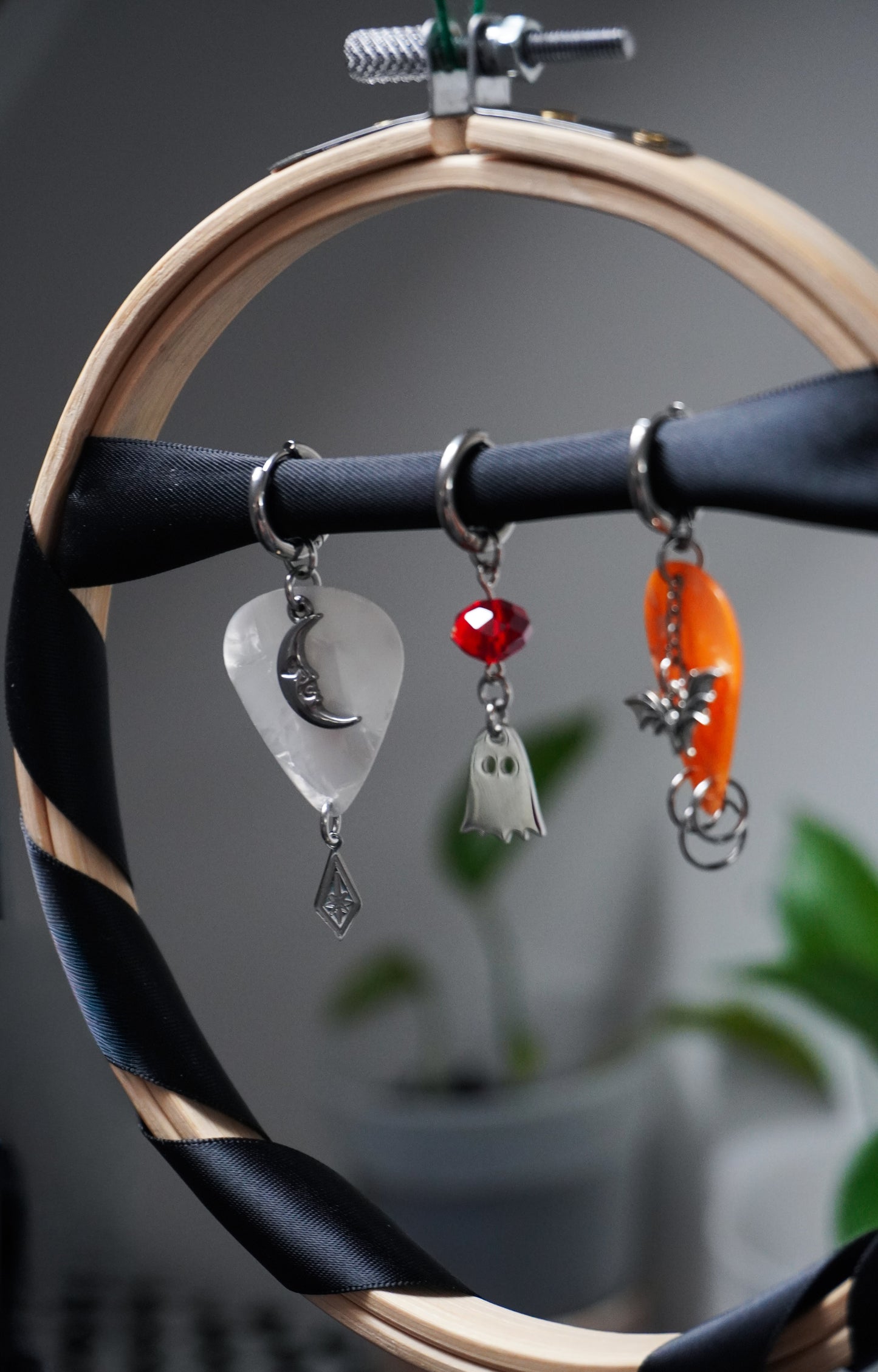 Mono boucle d'oreille - Édition 🦇