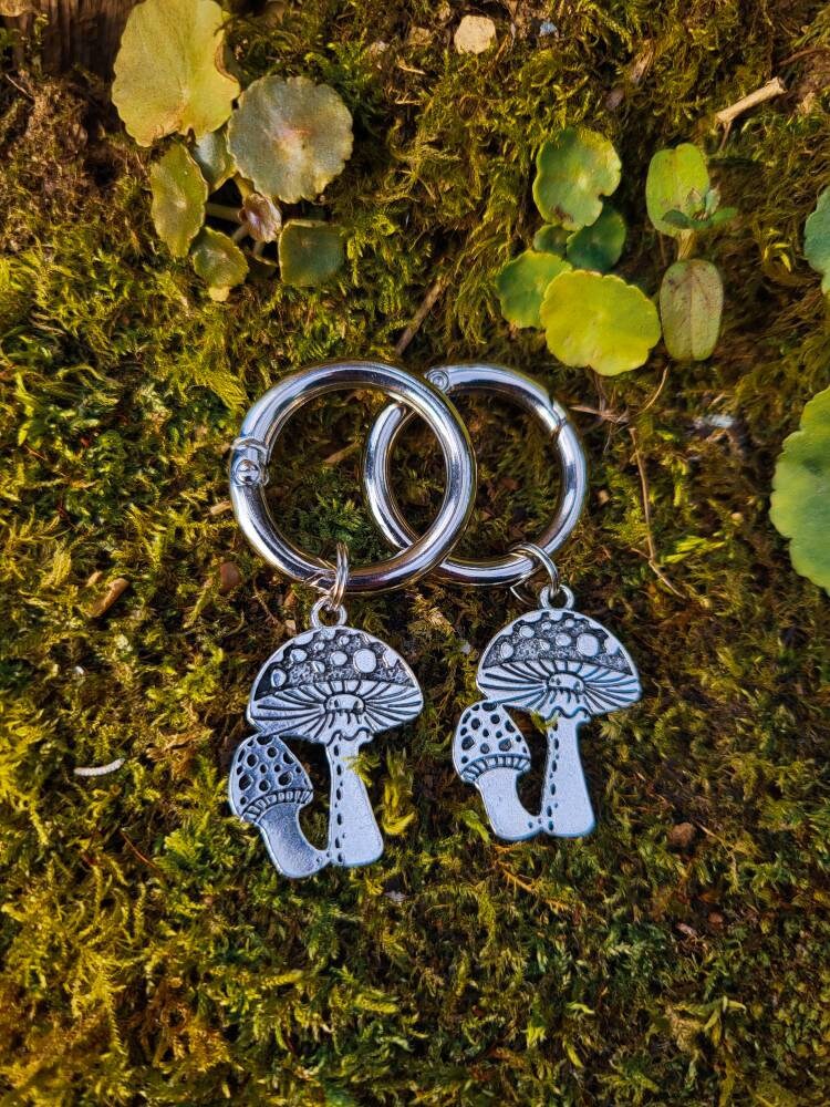 Charm duo champignon charm Shoes charm - boot charms (dr Martens style) grunge punk charms, accessoires de chaussures, bijoux 1460,