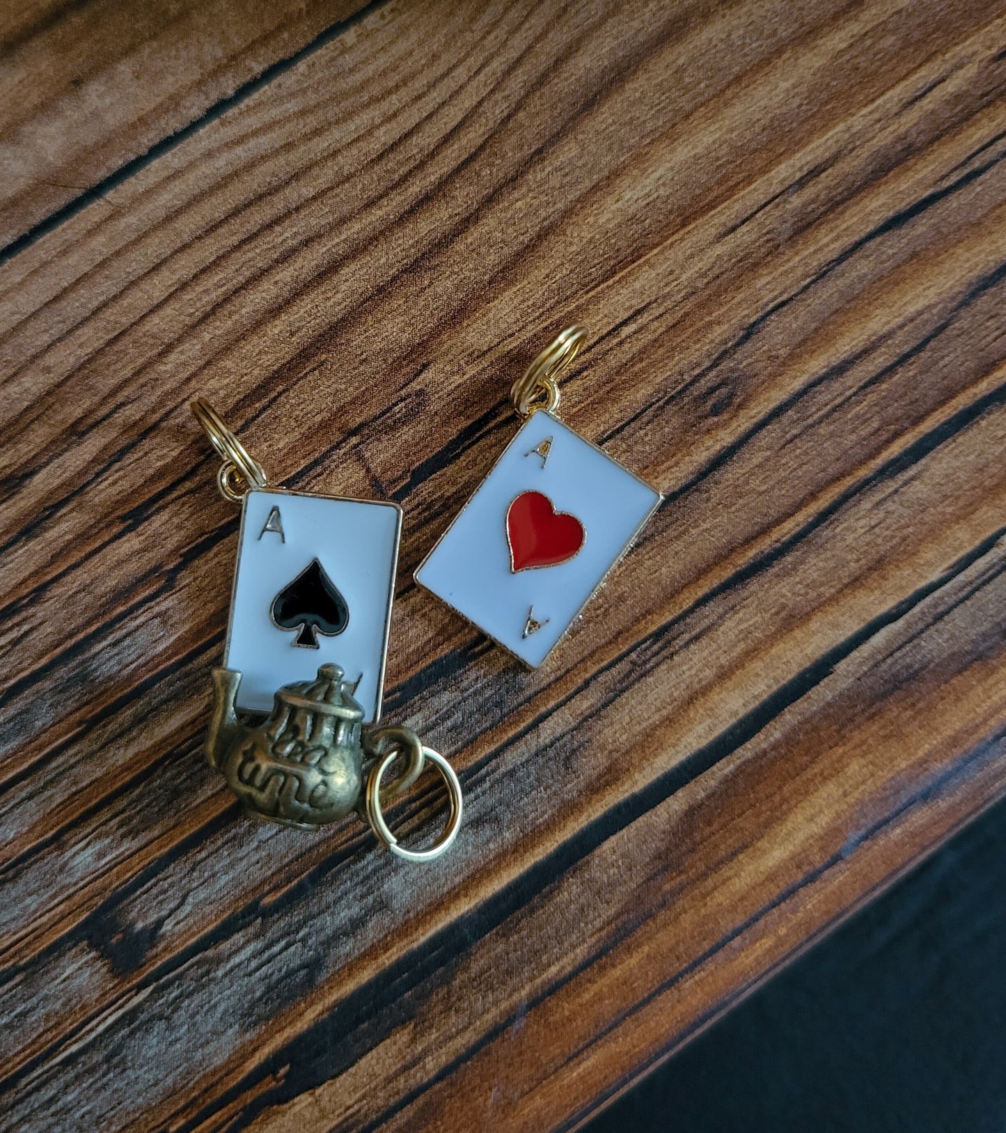 Lot de 3 charms à lacet alice thé - Shoes charm - boot charms (dr Martens style) accessoires de chaussures, bijoux 1460, doc tag