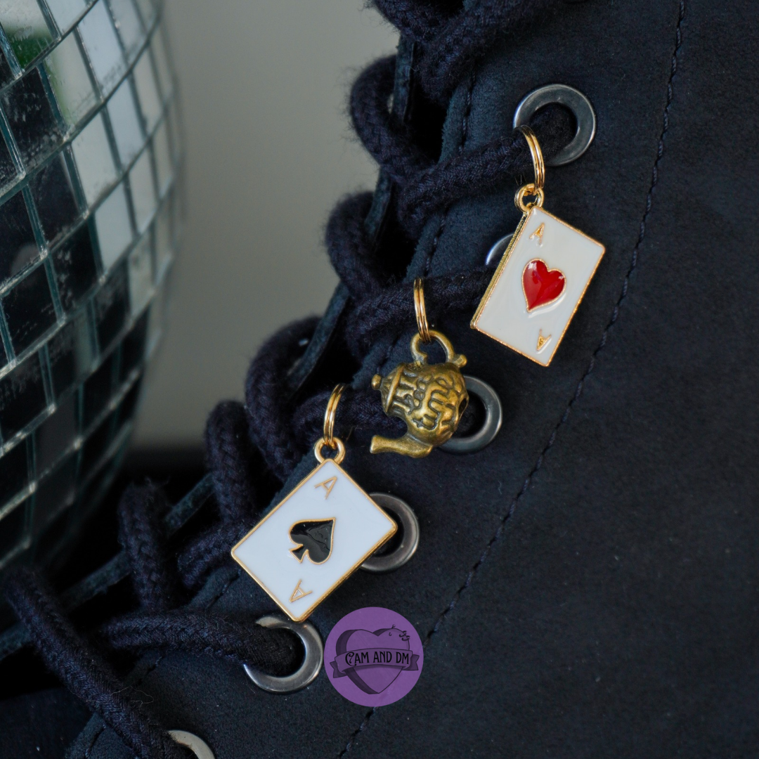 Lot de 3 charms à lacet alice thé
