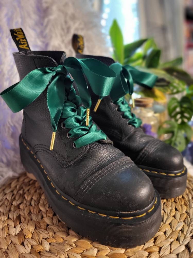 Doc martens best sale lacets satin