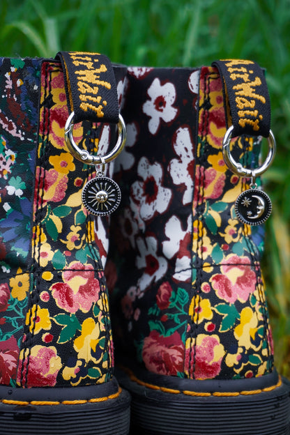 Paire de charm soleil lune : Shoes charm - boot charms (dr Martens style) accessoires de chaussures, bijoux 1460, doc tag